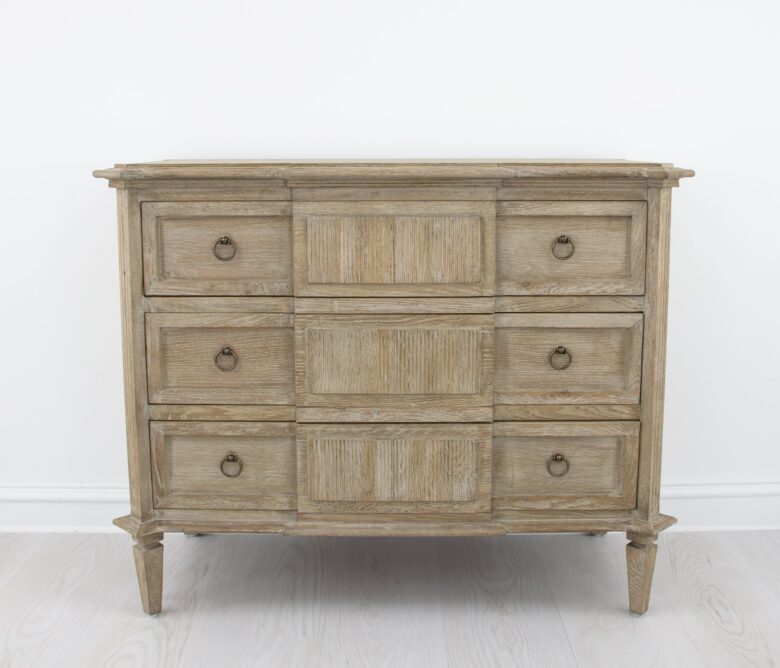 Lacey Oak Dresser