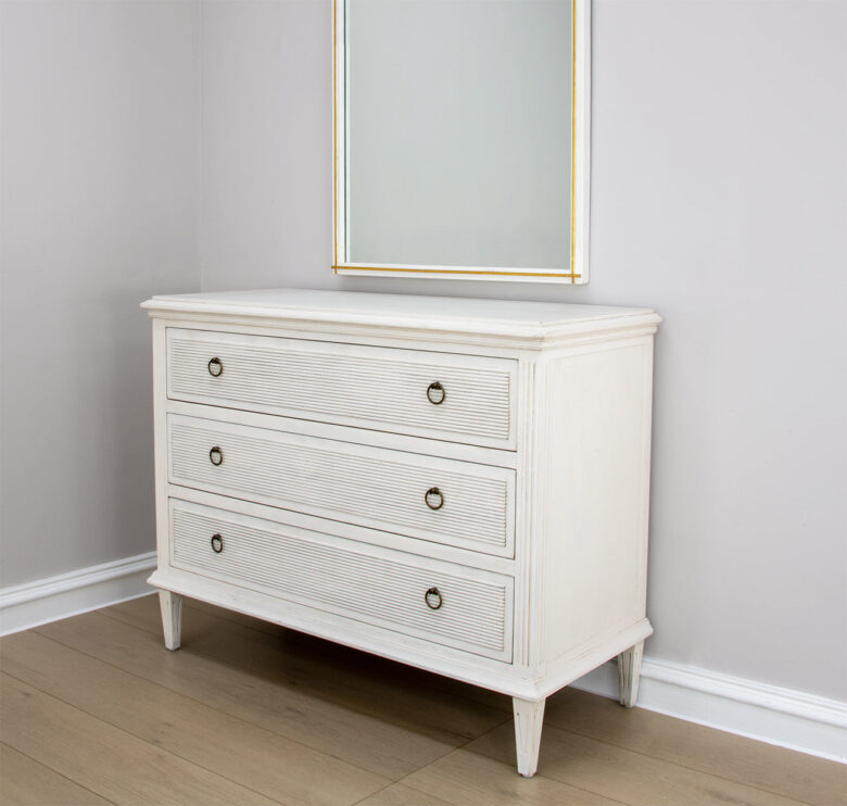 Mia White Dresser