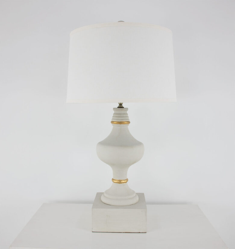 Epala Oyster Table Lamp - Image 3