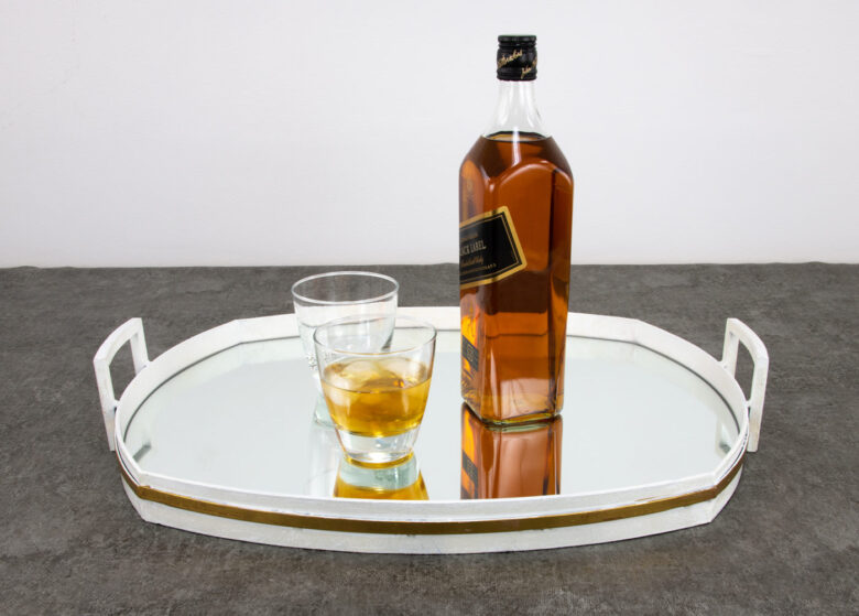 Santiago White and Gold Tray - Image 4