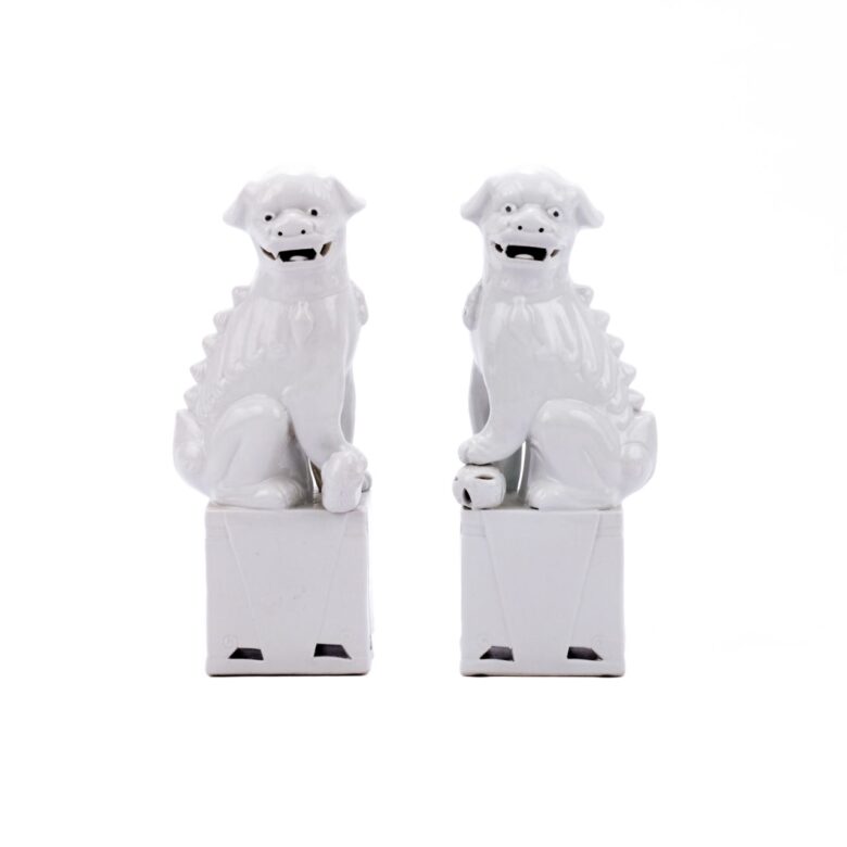 Sitting Foo Dog Pair White - L