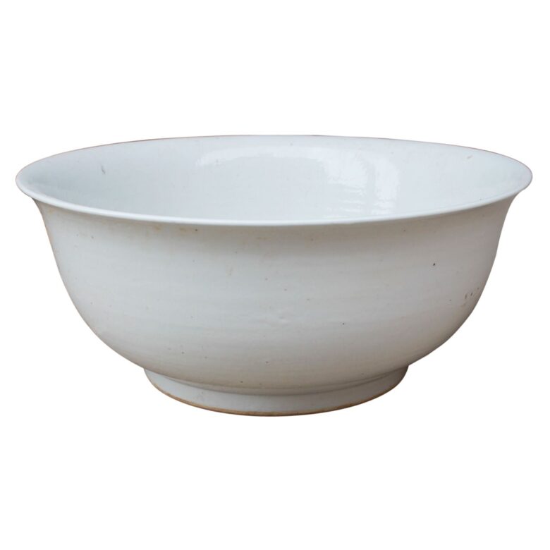 Busan White Flare-rimmed Large Bowl