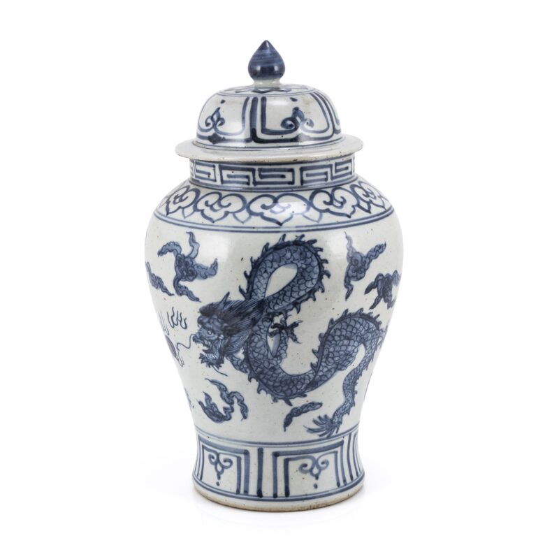 Blue And White Small Porcelain Temple Jar With Draogn