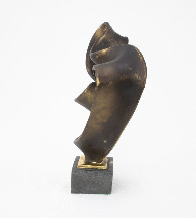 Abstract Sculpture - Image 3