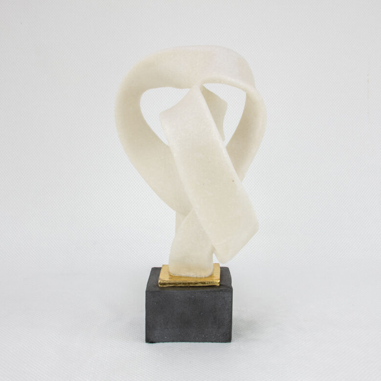 Infinity Loop Sculpture - Image 4