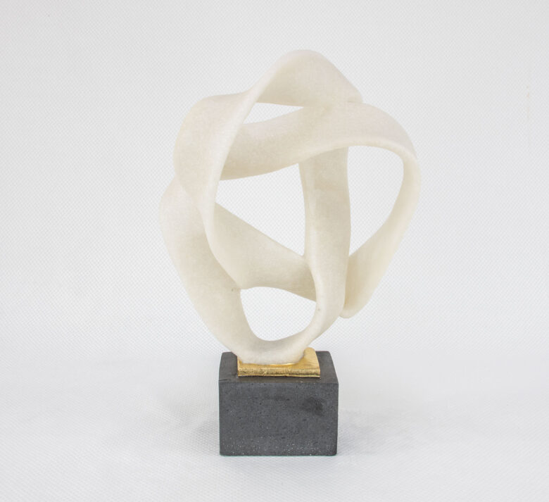 Infinity Loop Sculpture - Image 2