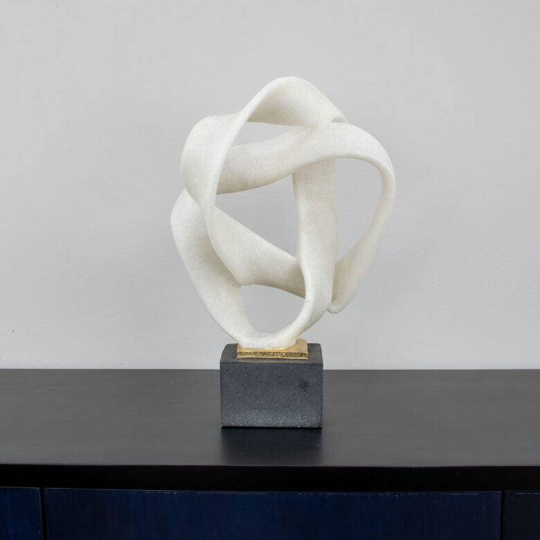 Infinity Loop Sculpture - Image 6