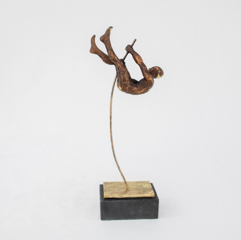 Pole Vaulter Sculpture - Image 4