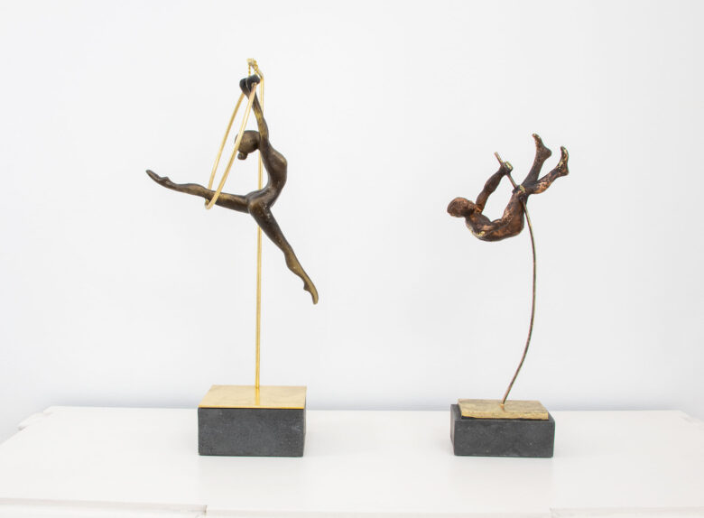 Pole Vaulter Sculpture - Image 5